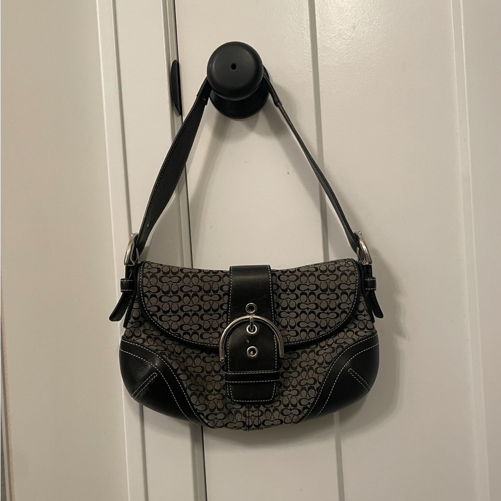 Vintage Coach Y2K Soho mini signature Flap Black 6818